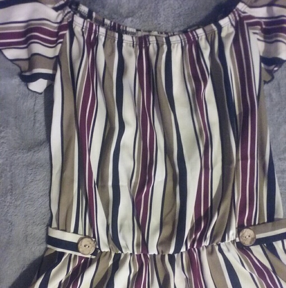 Papaya NWOT Medium Striped Top EUC - Picture 2 of 7